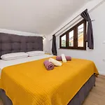 Center - Free Parking Apartman
