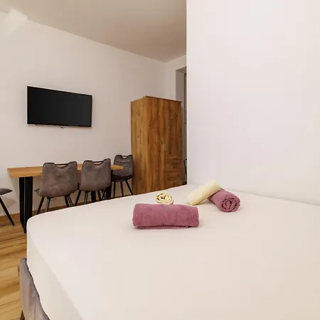 Apartment Center