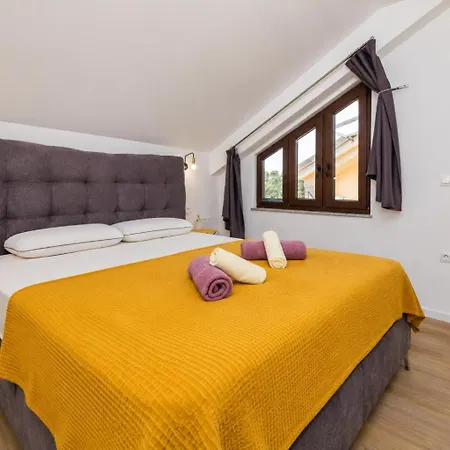 Center - Free Parking Apartman