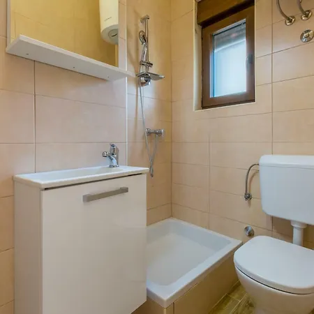 Center Apartment *